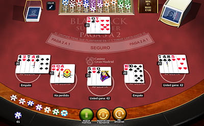 El juego de cartas Blackjack Surrender de Playtech.